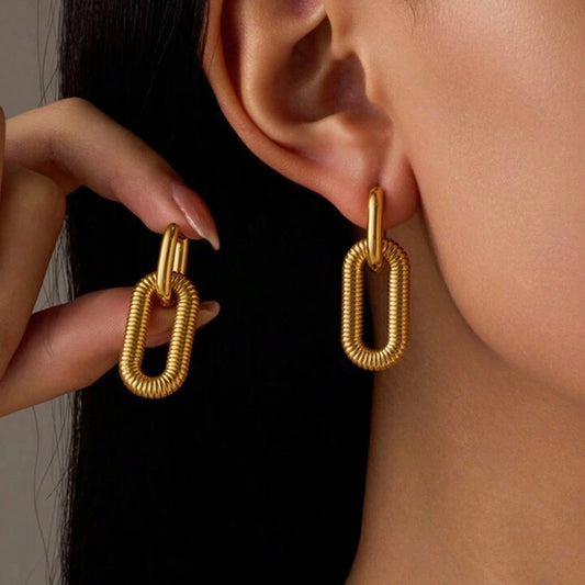 Twine Gold Hoop Earring